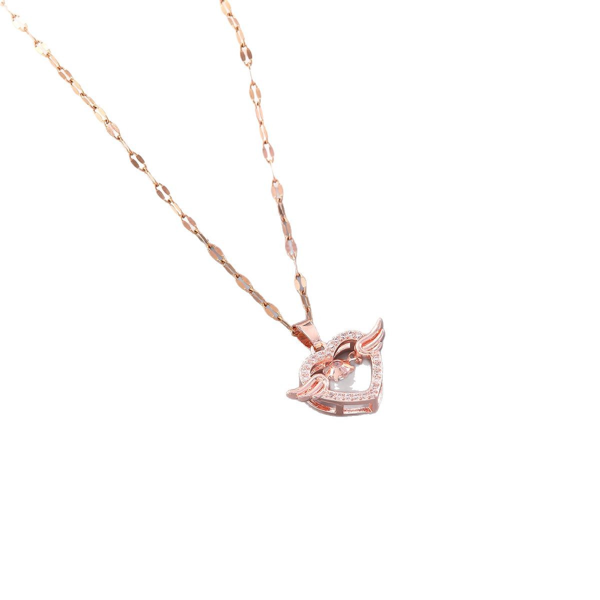 Japanese and Korean heart-shaped dynamic necklace for women, titanium steel, non-fading copper, slightly inlaid rhinestone, zircon design, light luxury pendant collarbone chain Item Picture