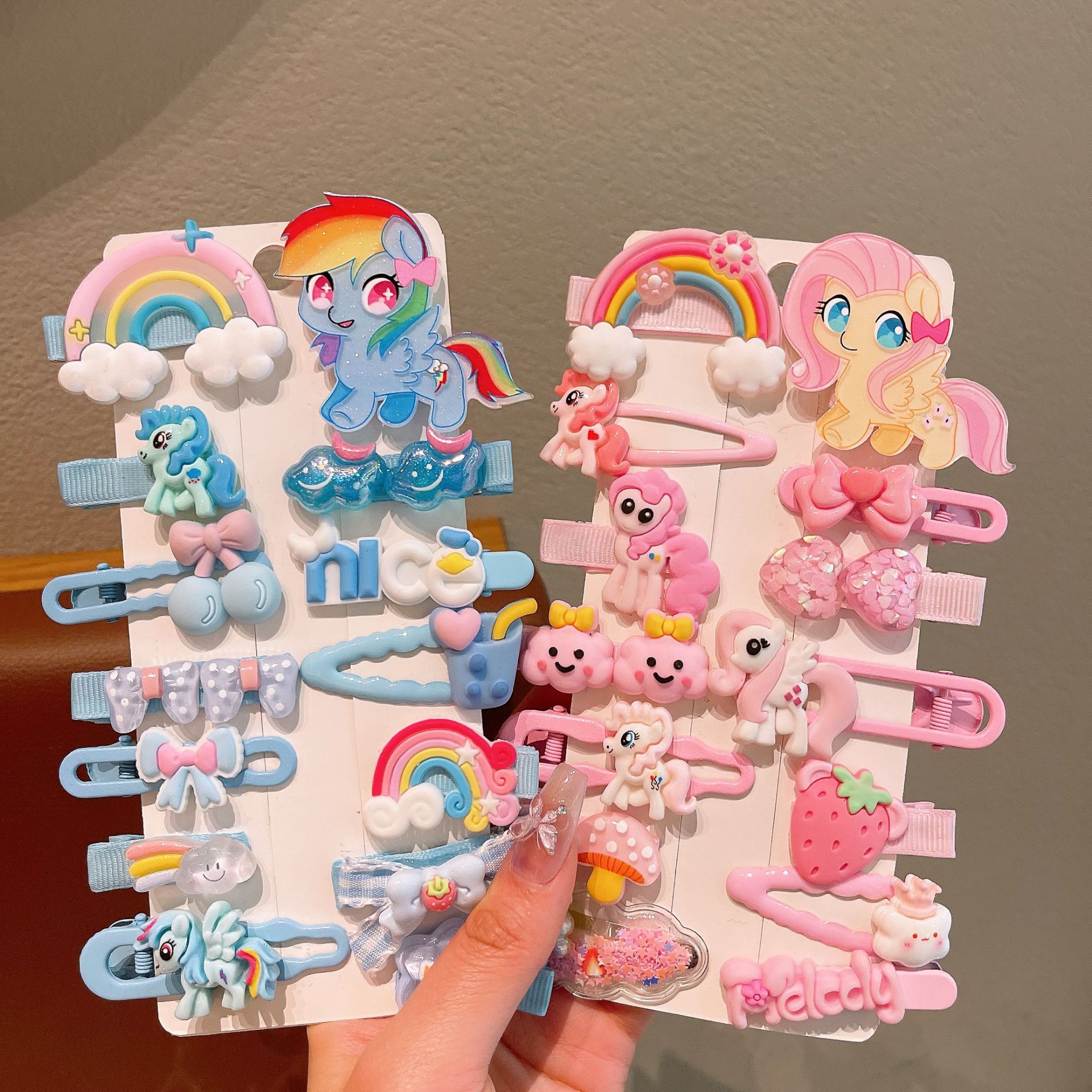 Cute little girl clips, little Pony hair clips, children's hair clips, headwear, girls' clips, super cute baby accessories Specification drawing