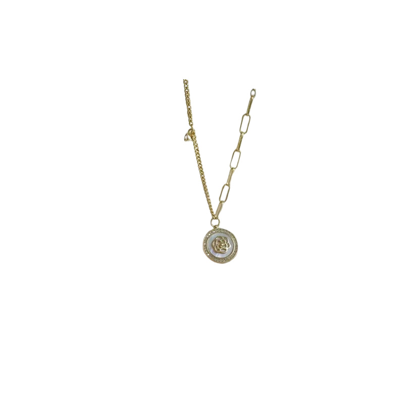 High-end mother-of-pearl camellia necklace for women's autumn and winter, a light luxury and niche ins design round sweater chain, directly approved by the manufacturer Item Picture