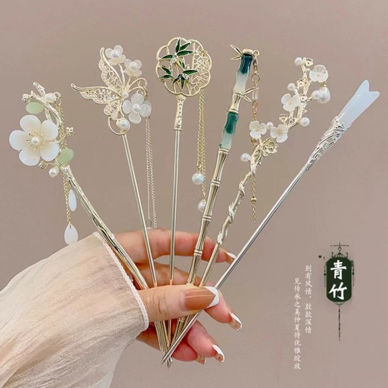 2024 New style hairpins: Ancient and high-end hairpins, new Chinese-style hairpins, simple and modern wooden hairpins, updo hairpins, jade hairpins for women full figure