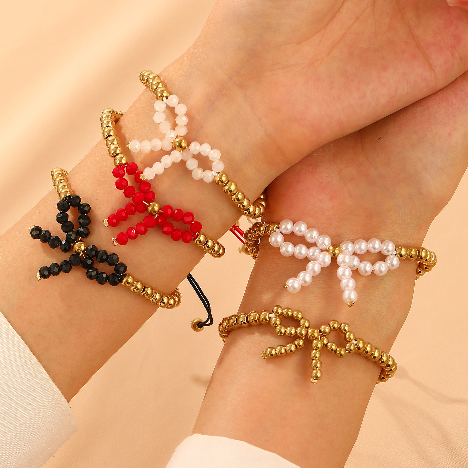 Cross-border ins sweet beaded bow stud bracelet necklace three-piece set, fashionable and elegant jewelry set for women Application Scenario