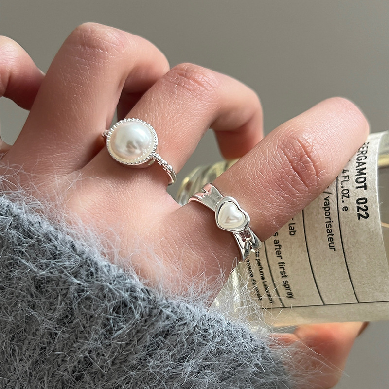 Korean light luxury pearl ring with adjustable opening, high-end and niche design, fashionable index finger ring for women details Picture