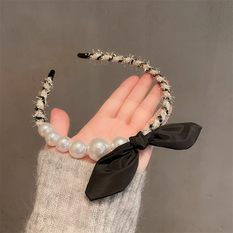 A new spring French and Korean short hair band with little rabbit ears for women, featuring pearl and simple headwear for young girls Specification drawing