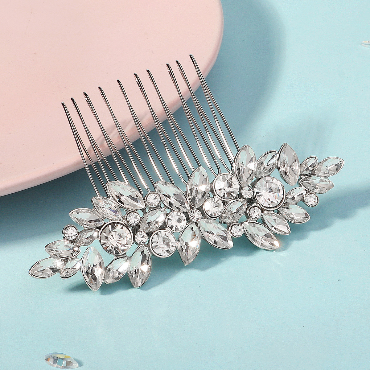 Water diamond hair comb, European and American white crystal headwear, bride's wedding banquet hair accessory, high-end alloy water diamond insert comb Specification drawing