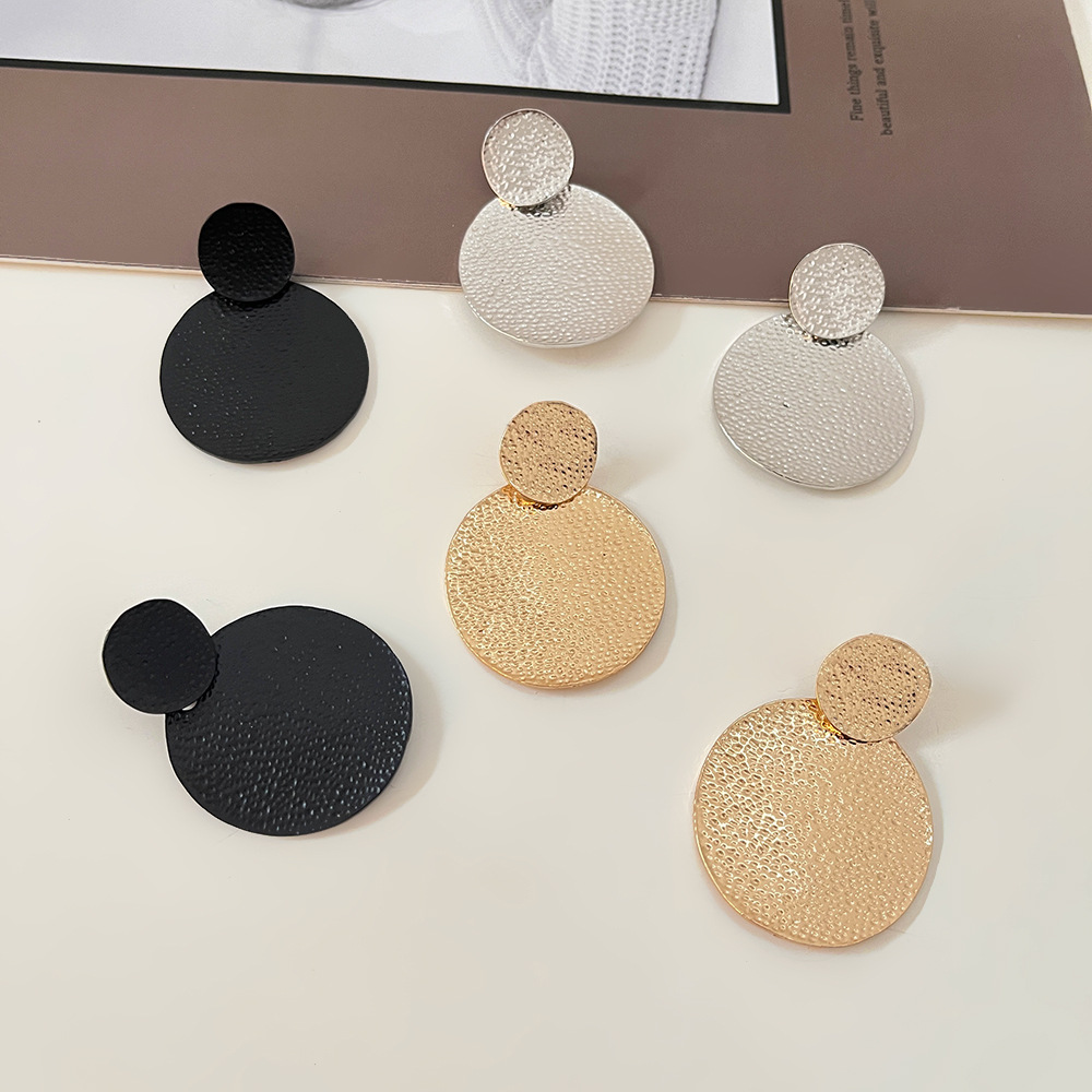 European and American ins exaggerated round piece earrings for women, retro fashion, individual temperament, large metal geometric earrings, cross-border earrings details Picture