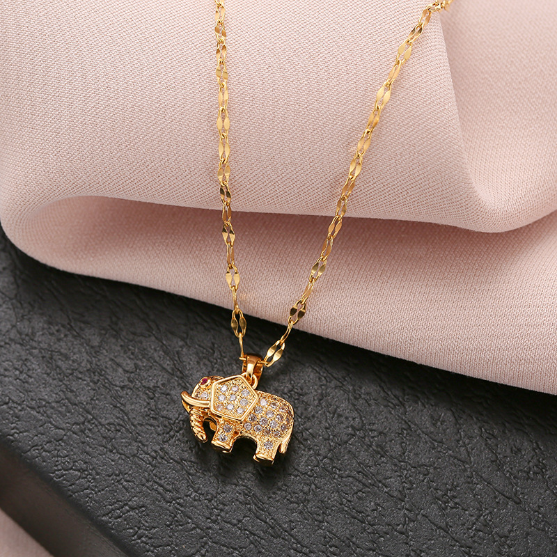 18k gold crystal luxury copper-plated small elephant titanium steel necklace, female Instagram design elephant pendant, Internet celebrity collarbone details Picture