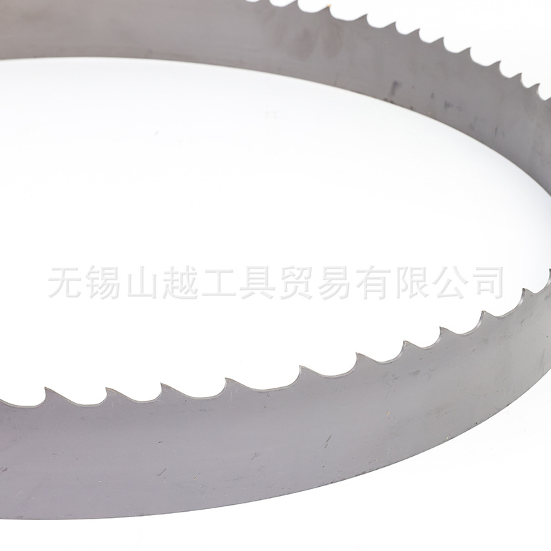 The band saw blade bimetallic saw machine is in stock for cutting steel bars, round steel and square steel. The band saw blade is precise details Picture