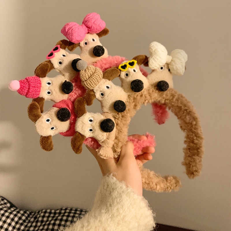 Cute boss dog hairband, plush little dog headband, cartoon headwear, sweet and versatile photo dog, funny hairpin girl Application Scenario