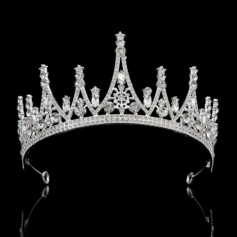 The bride's headwear is sweet water diamond. The bride's wedding crown is a wedding hair accessory. It is a Korean-style light luxury and simple princess crown hair band Specification drawing