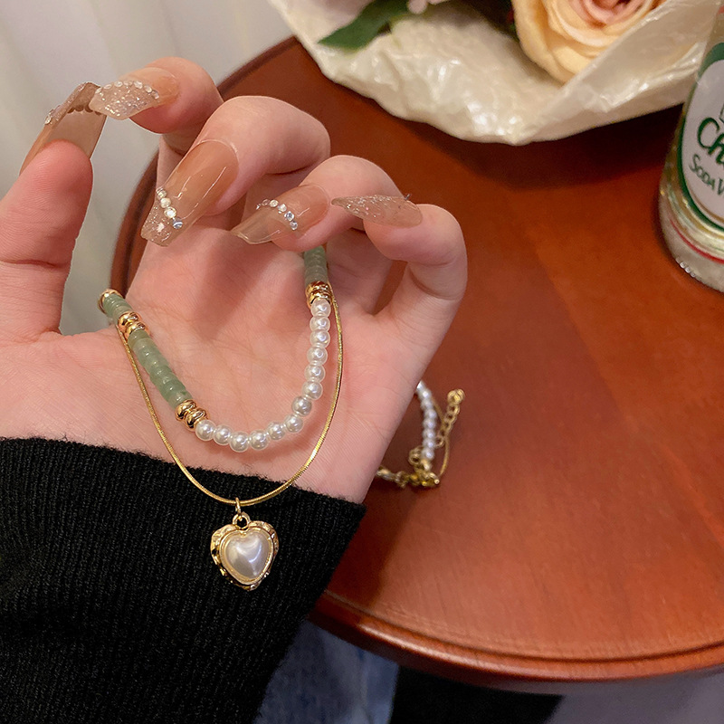 New Chinese-style double-layer pearl heart-shaped pendant necklace, a fashionable, high-end, versatile and elegant collarbone chain accessory for women details Picture