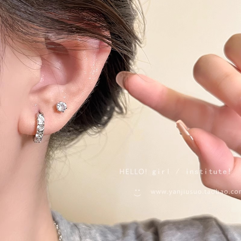 Cold silver zircon plain ring ear buckle women's 2025 new style versatile commuter earrings, personalized bestseller earrings wholesale Application Scenario