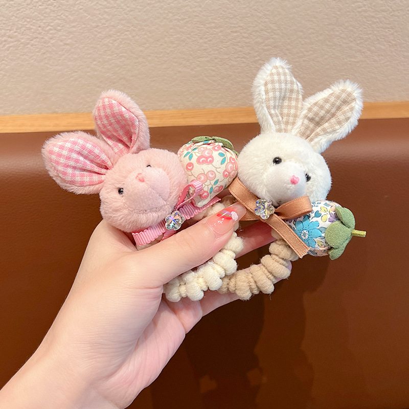 Cute plush rabbit, little bear, children's hair band, sweet little girl, high elastic elastic band, baby won't damage the hair tie Application Scenario