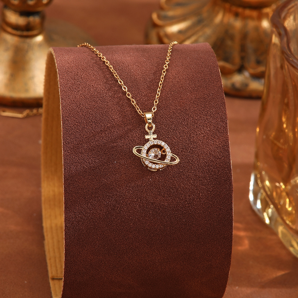 Micro-inlaid zirconium, niche design, light luxury titanium steel necklace, non-fading, versatile, elegant collarbone chain, fashionable pendant wholesale Application Scenario