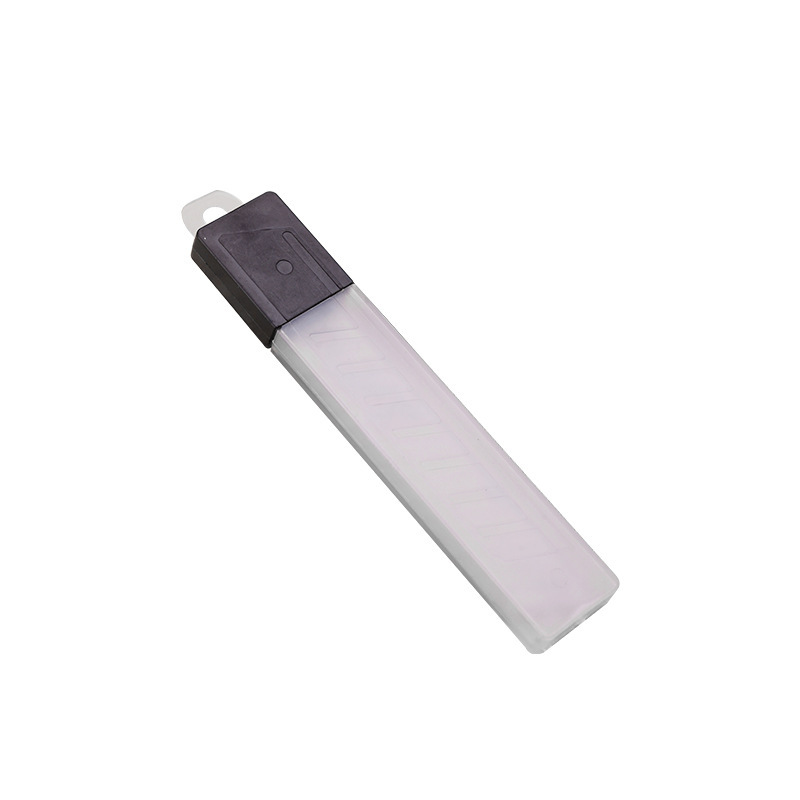 Wholesale of small-sized, graphic design blades, 9mm small knives, wallpaper and paper cutting blades, office supplies and paper cutting blades Application Scenario