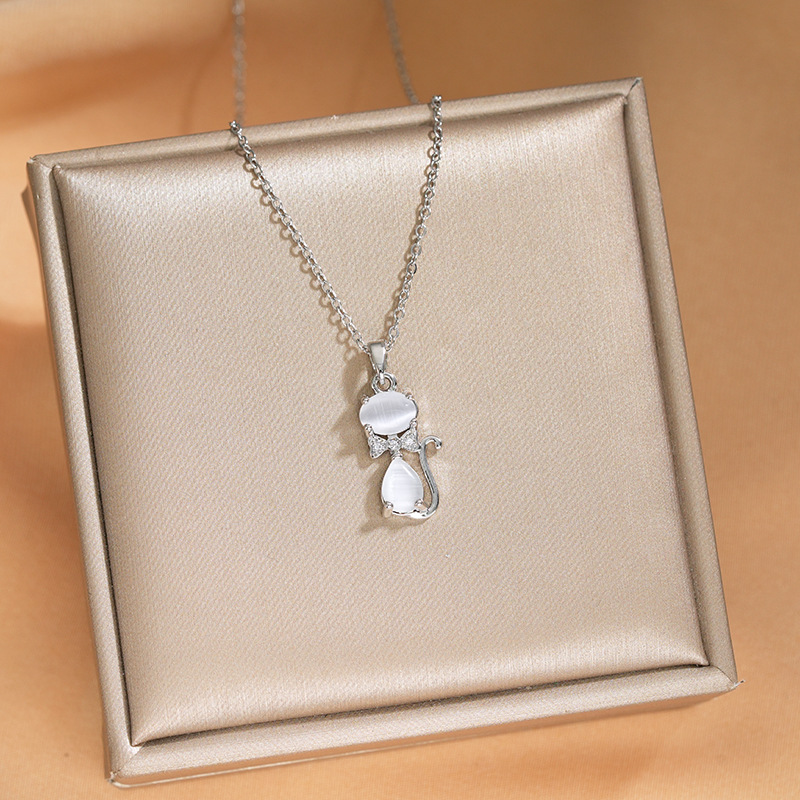 New stylish pink cat's eye stone cat titanium steel necklace for women, cute and sweet design sense collarbone chain, best-selling accessory details Picture