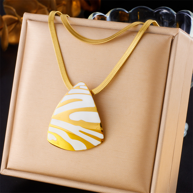 European and American fashion, individual, retro two-color oil drip pattern triangular pendant, double-layer stacked stainless steel chain necklace full figure