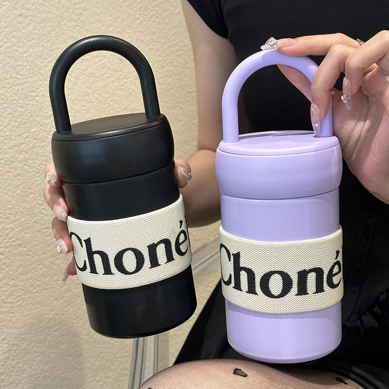 Portable stainless steel high-appearance-level light luxury ins style handle water cup, large-capacity simple direct drinking cup, girls' insulated cup Application Scenario