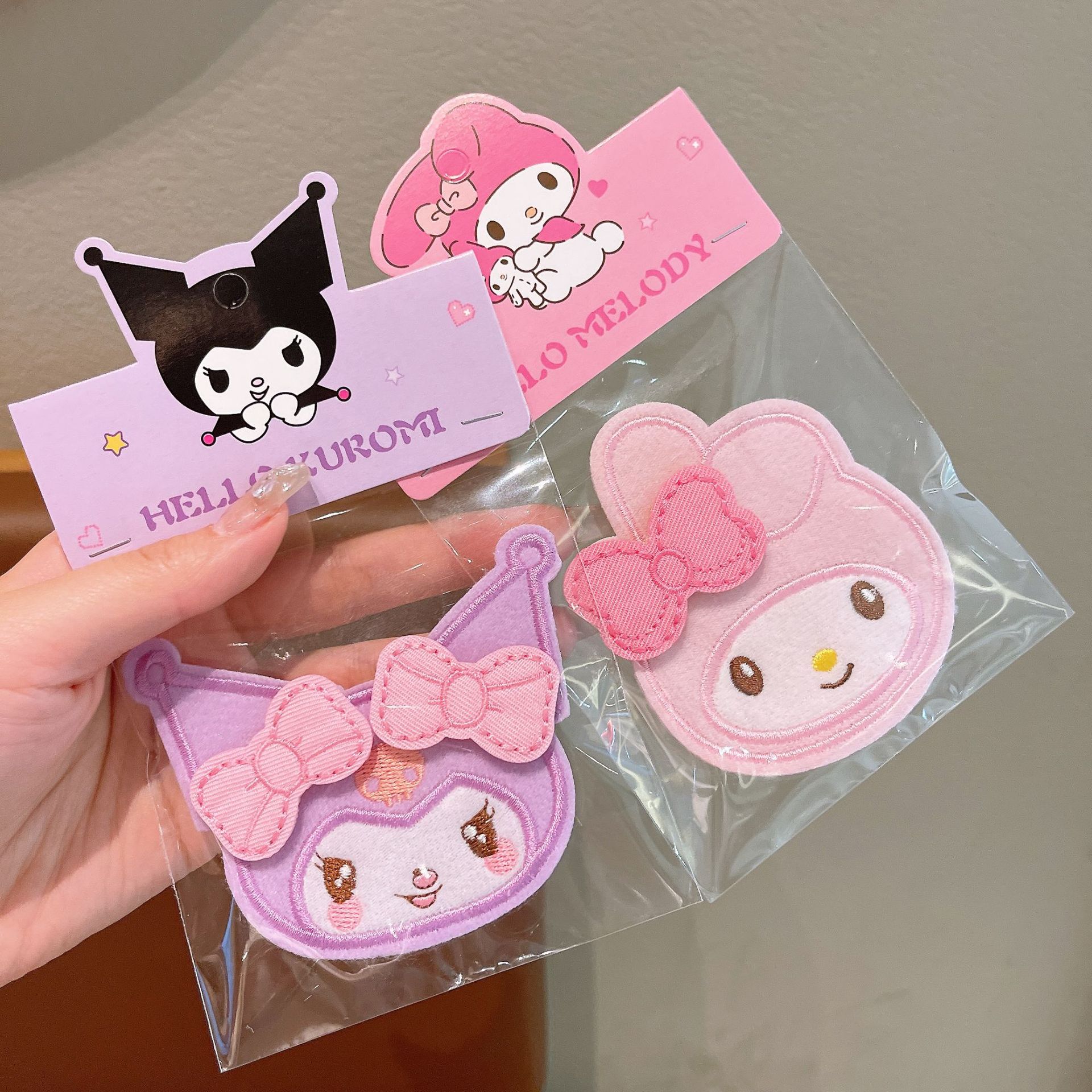 Cute cartoon children's broken hair bangs sticker Sanrio embroidery Velcro girl's broken hair styling magic tool post Specification drawing