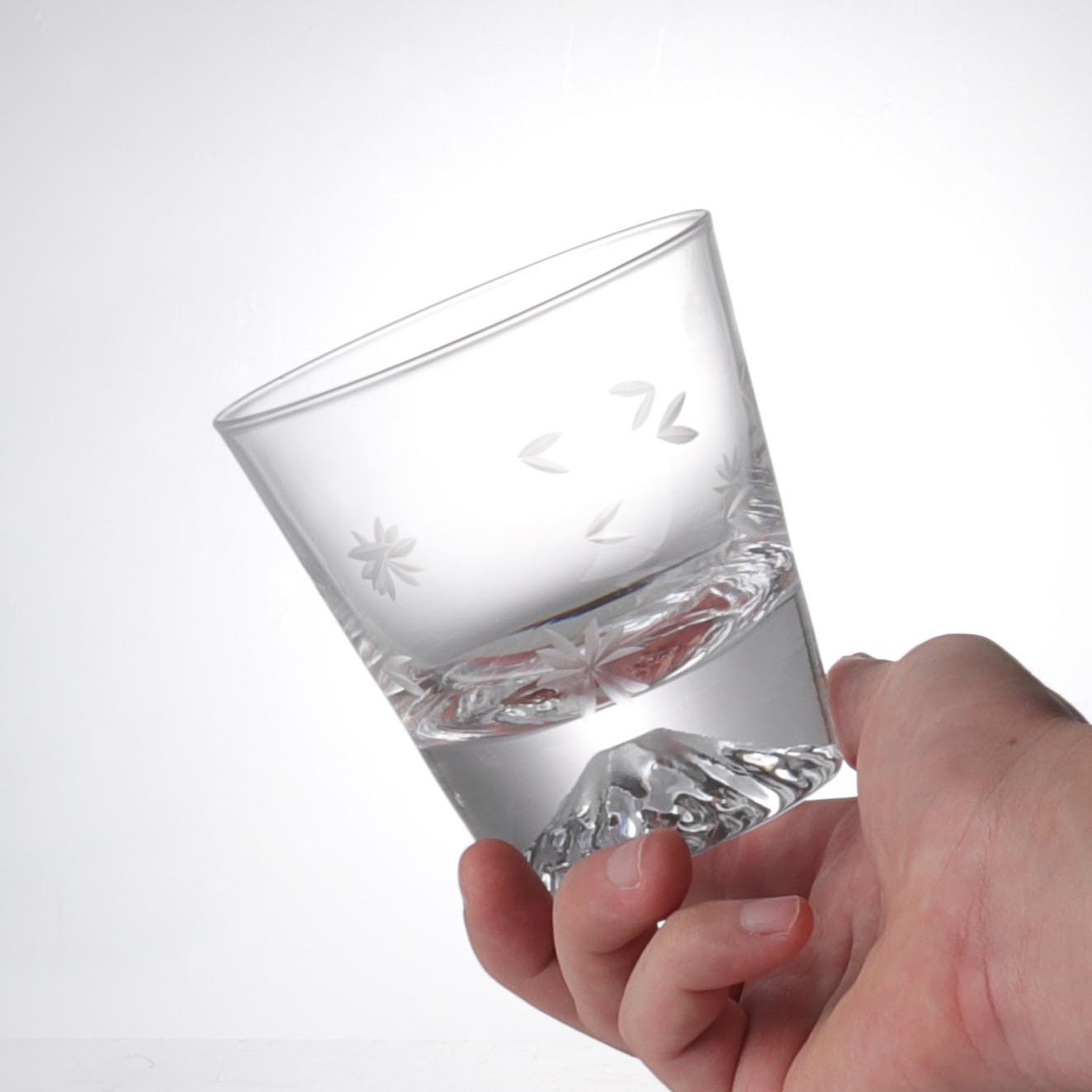 Creative Japanese whisky wine glasses, household Fuji Mountain Snow Mountain glasses, hotel commercial high-appearance-level glass water glasses details Picture
