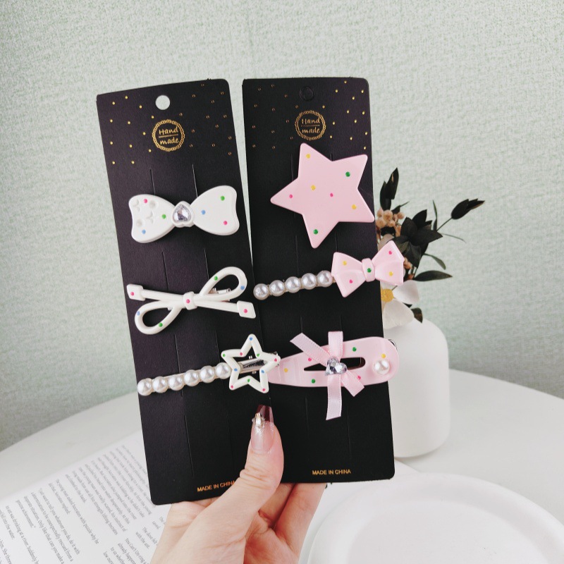 The new Star Children's hairpin is a one-line hairpin accessory for girls' forehead bangs with a metallic feel at the back of the baby's head Specification drawing