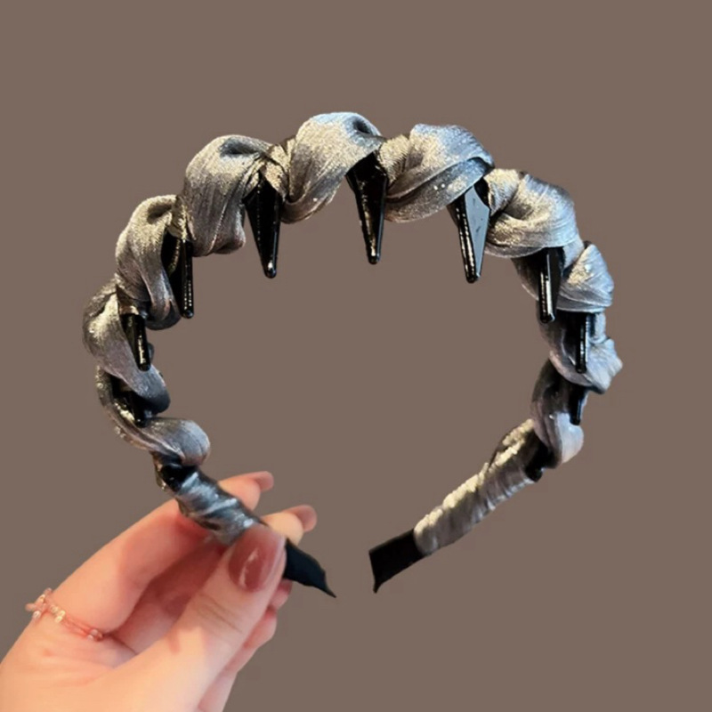 The new 2025 style of the elegant chanel-style pearlescent gauze hair band for women is a versatile and high-end pressure-sensitive headband with anti-slip teeth Specification drawing
