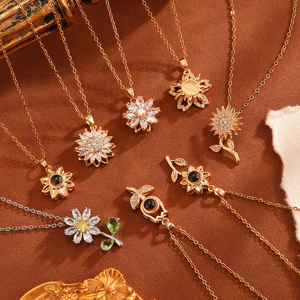 Light luxury full-diamond rotating sunflower Amazon cross-border necklace, non-fading, versatile and high-end accessory for women wholesale full figure