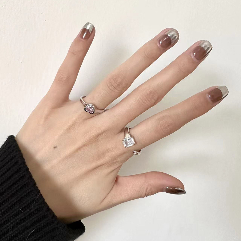 Simple square diamond zircon asymmetrical open ring for women, a niche, light luxury, exquisite and unique style, versatile ring, trendy and cool details Picture