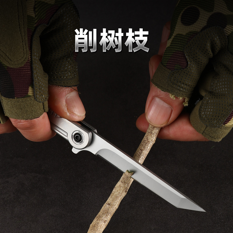 Shenbi M390 steel feather pattern folding knife, outdoor camping pocket knife, portable fruit knife, high-hardness folding knife Application Scenario