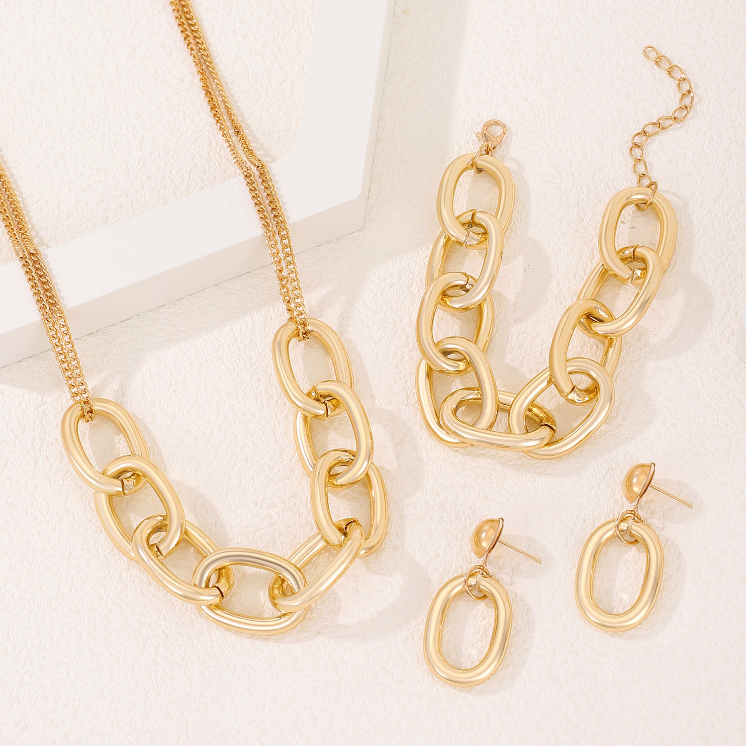 Cross-border new thick chain jewelry set ins style Europe and America simple chain necklace set punk hip hop jewelry details Picture