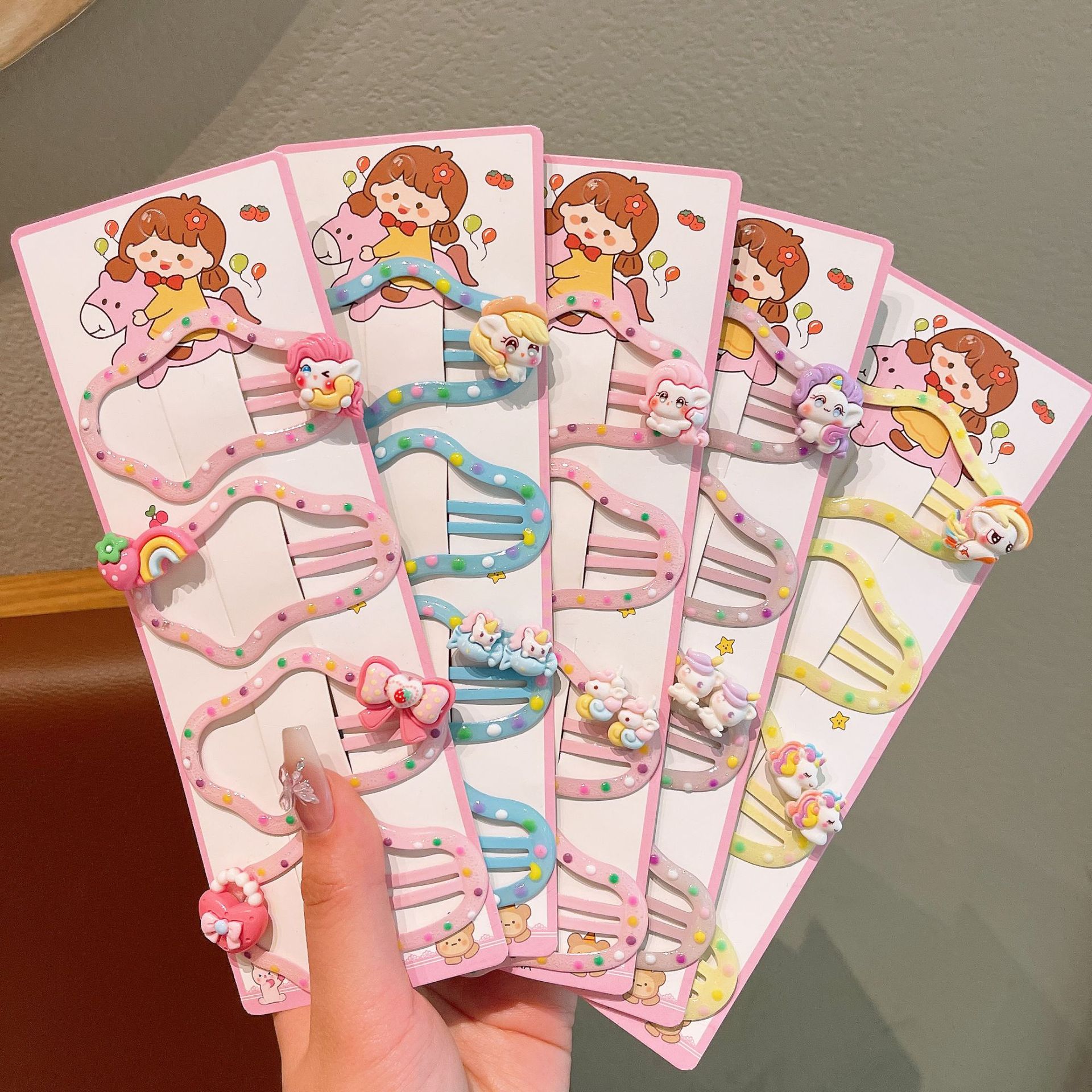 Children's colorful Little Pony cloud hair clips, girls' bangs, broken hair clips, headwear, girls' hair clips, baby forehead clips full figure