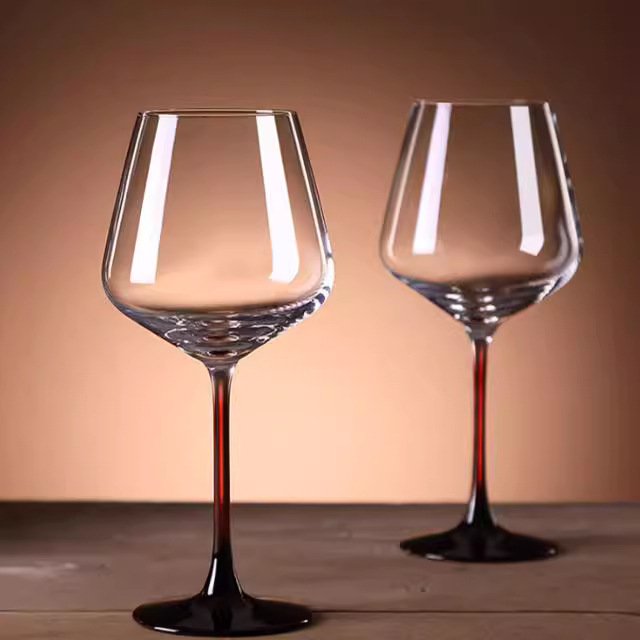Green apple vintage black and red bow tie Burgundy wine glass, big-bellied household wine, red stem tall glass details Picture