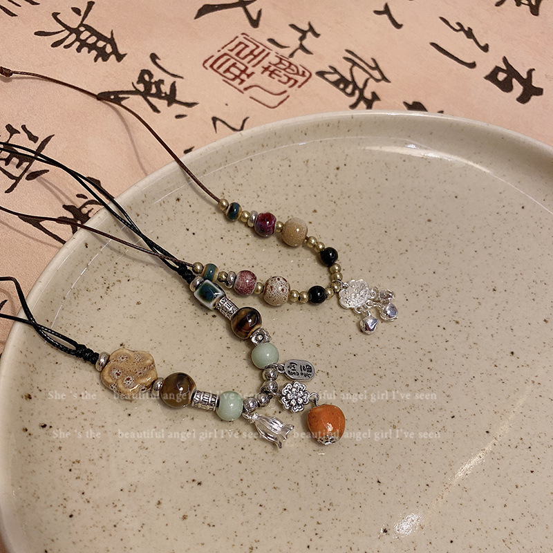 Peace Lock buckle retro Chinese trend beaded necklace for women, a unique and versatile ethnic woven collarbone chain accessory details Picture