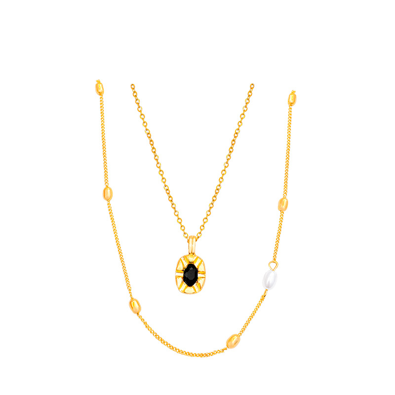 A simple black oval pendant double-layer pearl necklace with a European and American style, exuding a sense of sophistication and versatility. It is a stylish collarbone chain accessory Item Picture