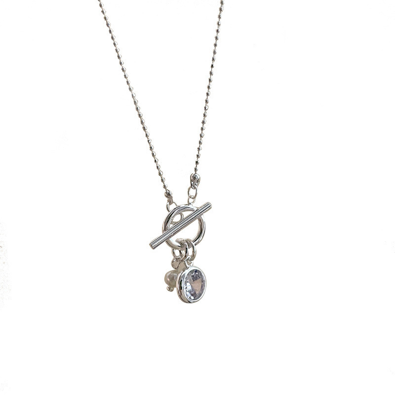 Exquisite and elegant, simple necklace, women's light luxury, niche design, high-end collarbone chain, simple and versatile sweater chain Item Picture
