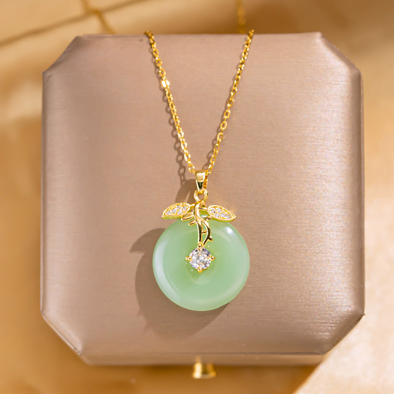Douyin's unique "Three Lives Fortunate" titanium steel necklace for women, a light luxury and niche imitation jade pendant with a high-end feel, a peace buckle full figure