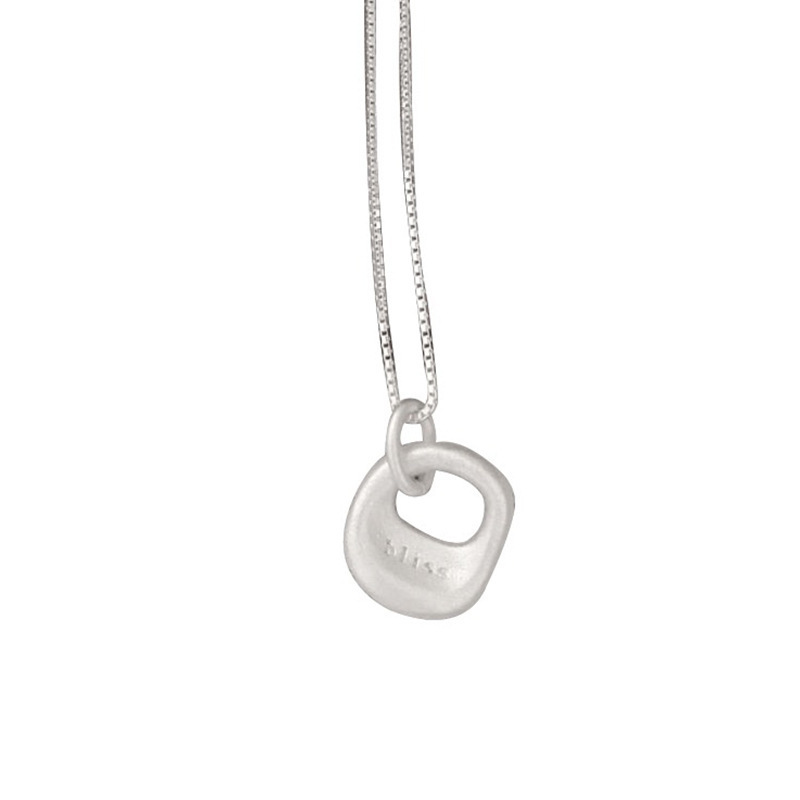 A niche fashion small square diamond necklace for women, with a light luxury and unique design sense, collarbone chain sweater chain, 2024 new style pendant Item Picture