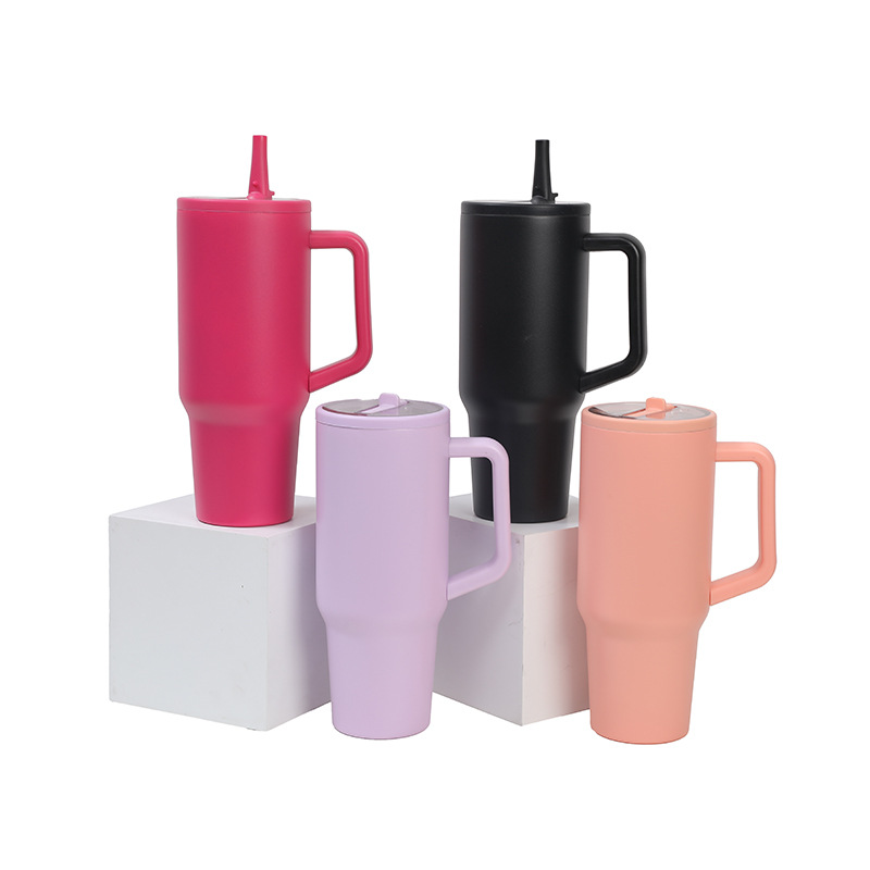The new cross-border ice king cup is made of 304 stainless steel, with a straight spout and folding design. It is a high-quality insulated cup with a handle and a creative water cup Application Scenario
