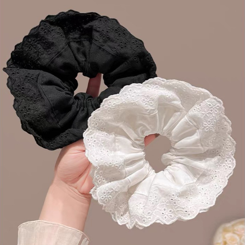 French retro lace large intestine hair band with a high-end female feel, white hollowed-out hair tie, 2025 new style hair tie and headwear details Picture