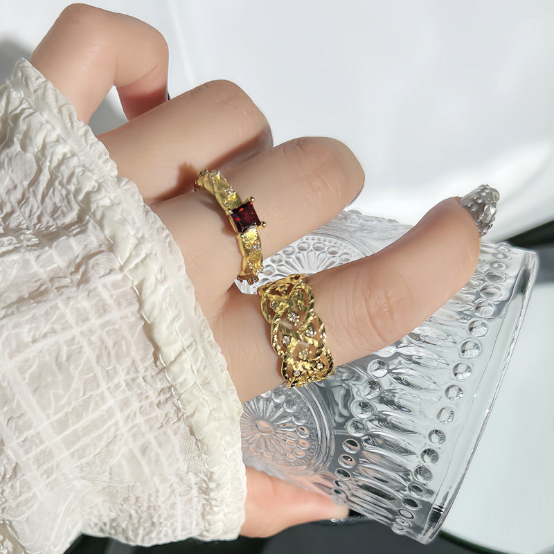 European and American retro court-style lace hollowed-out fashionable open ring, women's brushed exquisite and high-end sweet and cool index finger ring details Picture