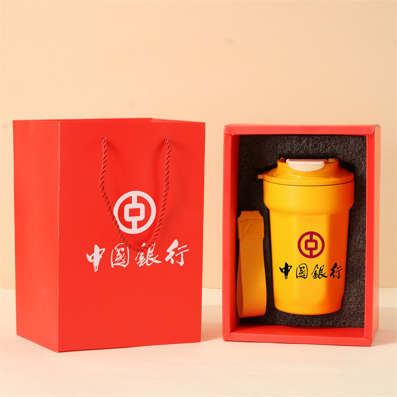 316 stainless steel octagonal coffee cup, high appearance level octagonal coffee cup, outdoor portable lanyard, car portable cup Application Scenario