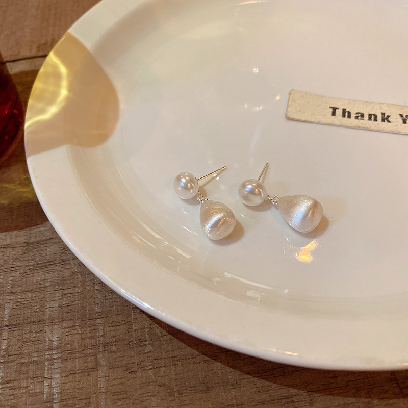 Pearl metal brushed water drop tassel earrings 2025 New style bestseller, elegant stud earrings, high-end commuting accessories Specification drawing
