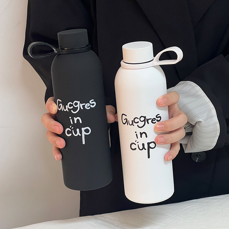 Cross-border household 304 stainless steel water cup, American-style portable large-capacity sports water bottle, simple small-mouthed bottle, insulated cup Application Scenario