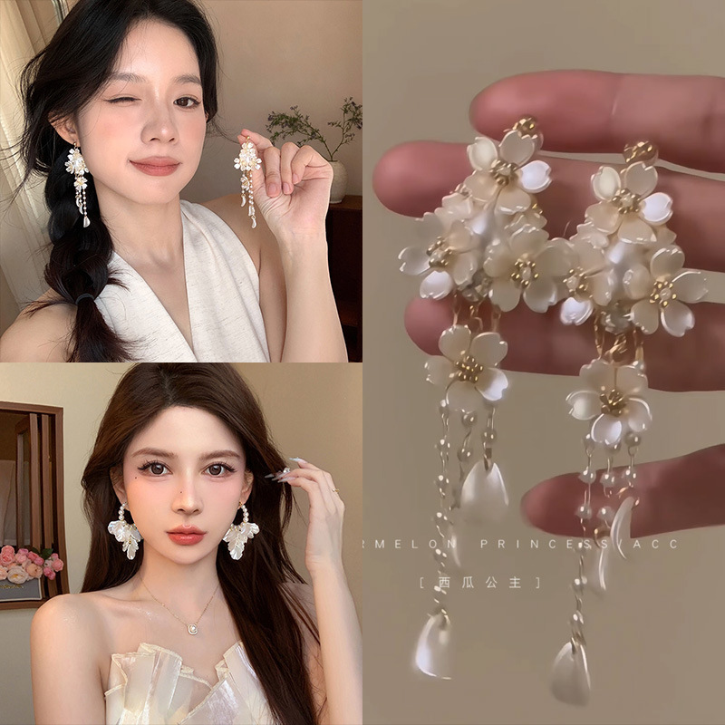 Super fairy-like French flower tassel earrings, women's niche exaggerated earrings, unique charm, earrings and stud earrings, bride's earrings Specification drawing
