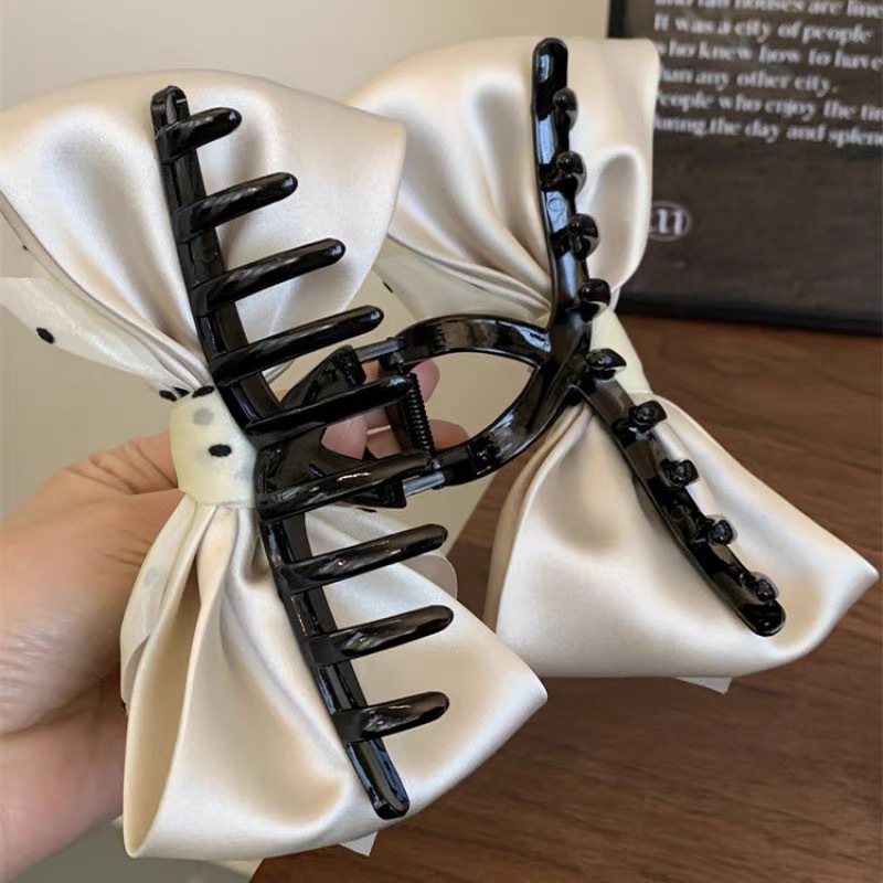 Black and white polka dot mesh bow clip women's 2024 new style back head updo shark clip high-end hair accessory headwear Application Scenario