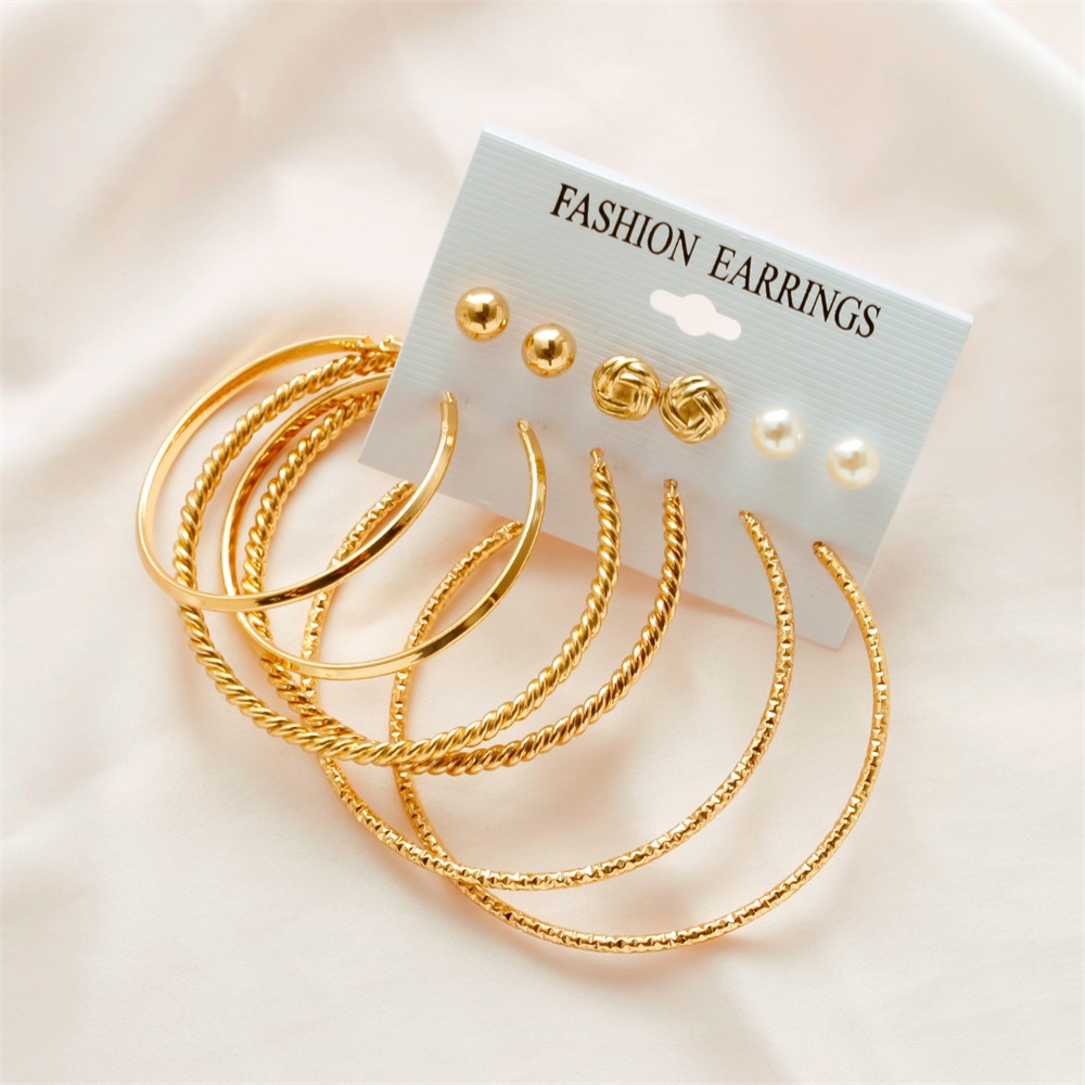 Cross-border best-selling accessories: Creative 6-pair earrings, personalized large circle simple set, stud earrings, fashionable and exaggerated earrings Application Scenario