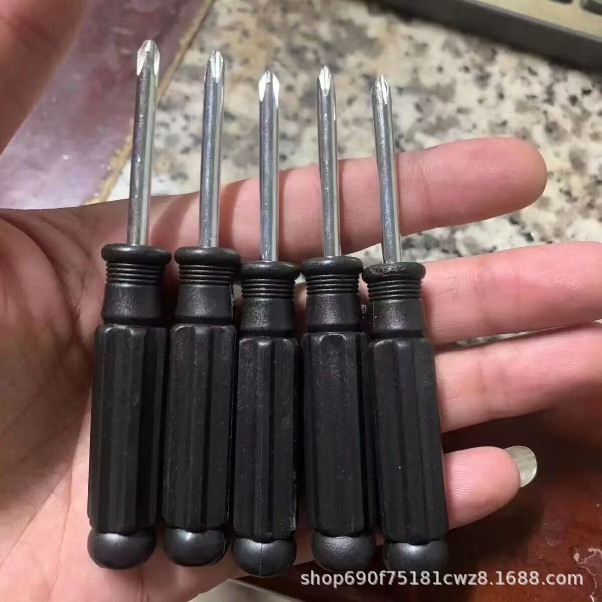 3.0 4.0 Cross-head screwdriver with black handle, e-commerce toy, battery, gift, disassembly tool, screwdriver undefined