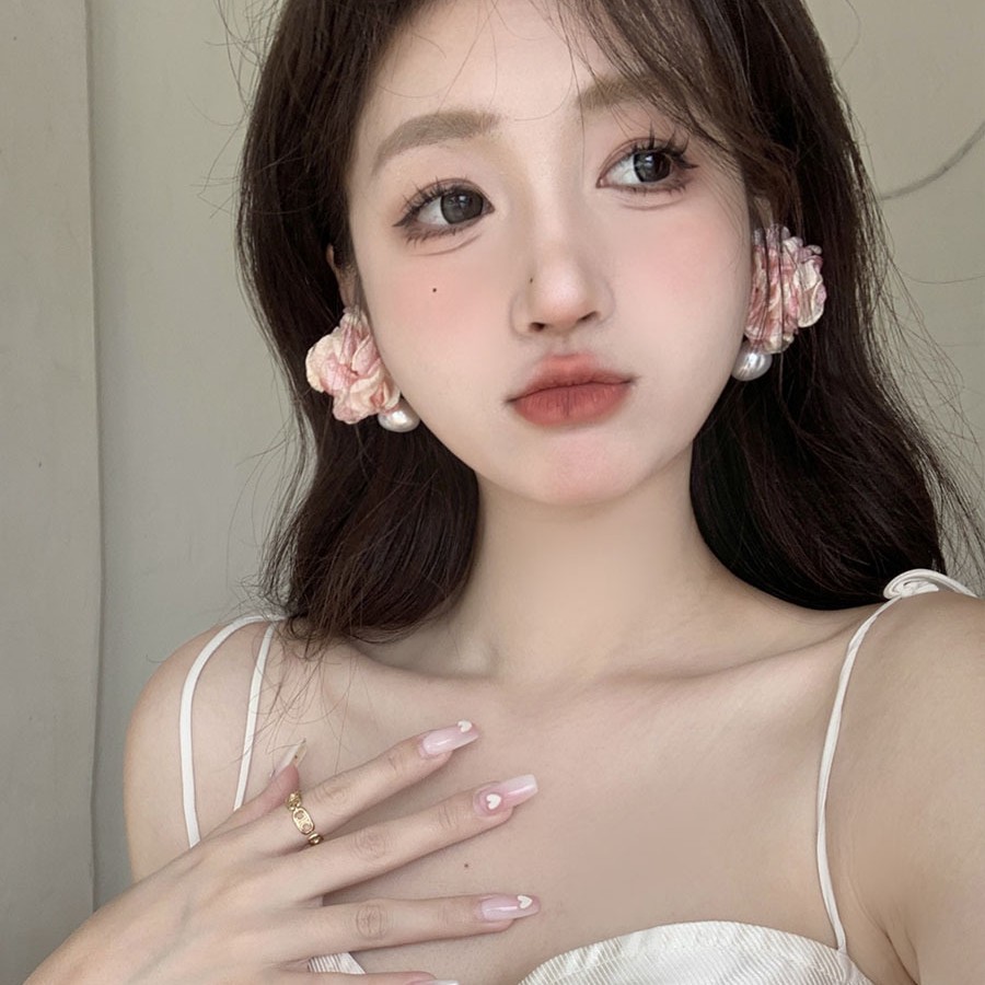 Summer super fairy-like gauze flower earrings, high-end women's earrings, 2025 new round and square face highlighting small stud earrings full figure