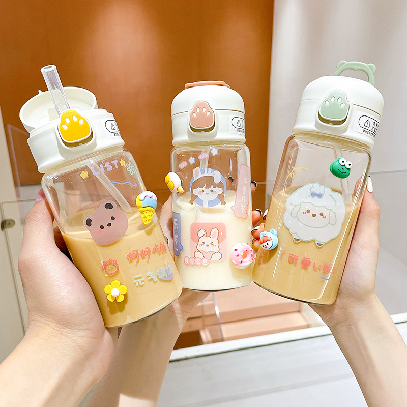 Cute student glass cup, creative and adorable girl's heart, straw cup, cartoon portable pop-up lid, heat-resistant and explosion-proof water cup Application Scenario