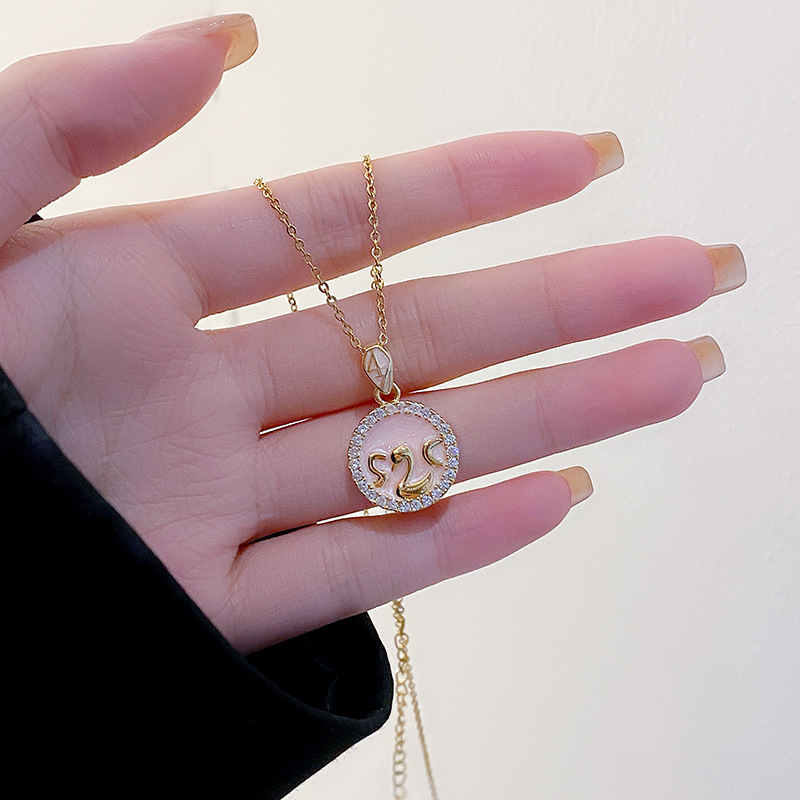 Valentine's Day limited edition women's double-sided necklace 520 and 1314 with a niche design. Back: A titanium steel collarbone chain with vows of eternal love details Picture