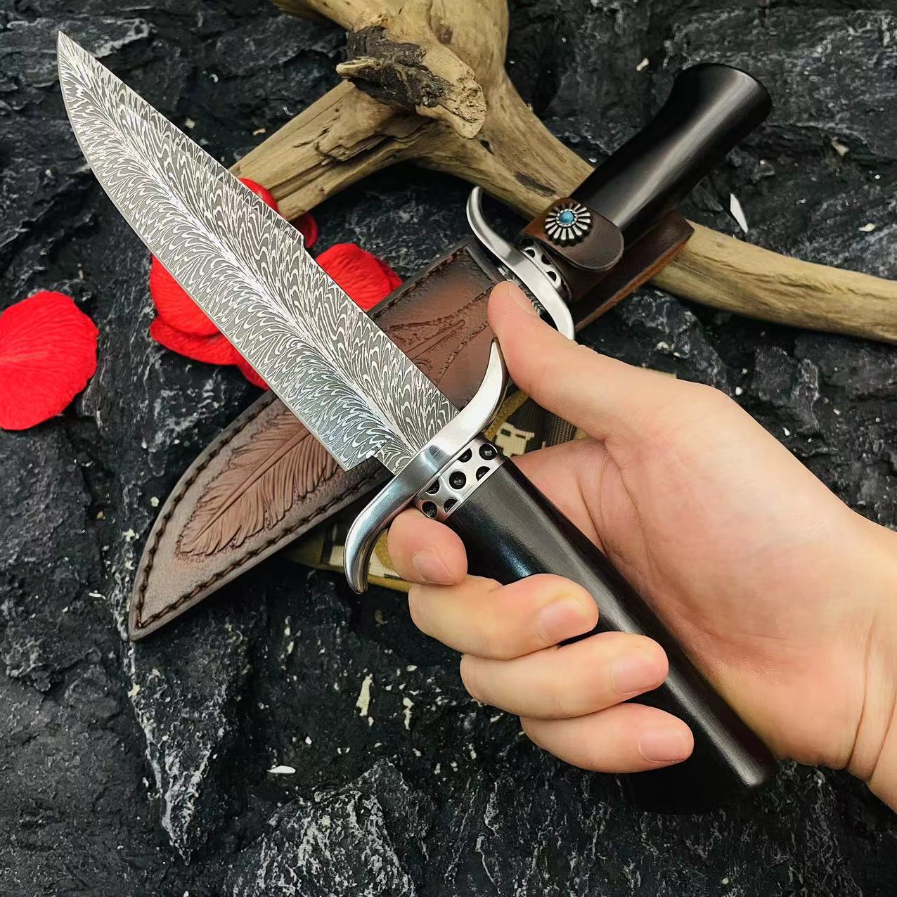 Boyi Hunter Straight Outdoor multi-functional straight knife with double hand guards for self-defense, sharp fruit knife, high-end collectible, gift and decorative item Application Scenario